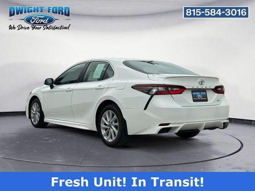 Ice Cap 2023 Toyota Camry SE