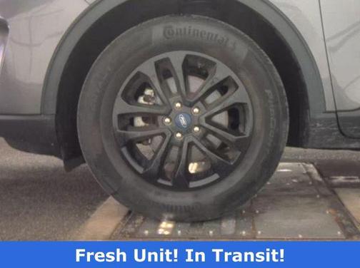 Carbonized Gray Metallic 2022 Ford Escape SE