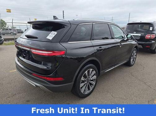 Infinite Black Metallic Clearcoat 2022 Lincoln Corsair Reserve