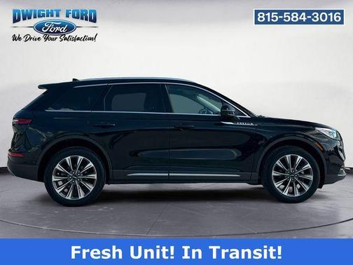 Infinite Black Metallic Clearcoat 2022 Lincoln Corsair Reserve