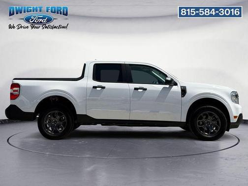 Oxford White 2022 Ford Maverick XLT