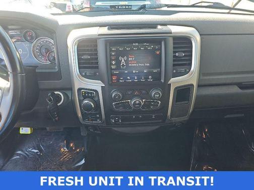 Diamond Black Crystal Pearlcoat 2020 RAM 1500 Classic SLT