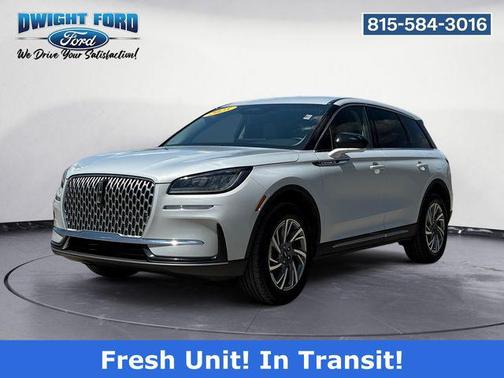 Crystal White Metallic Clearcoat 2025 Lincoln Corsair Premiere