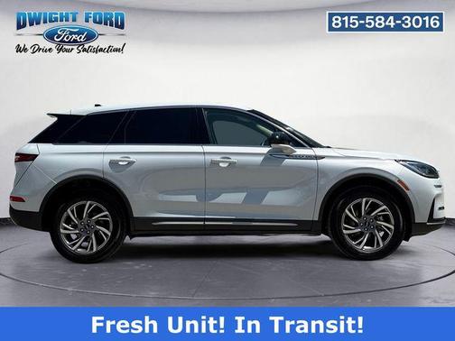 Crystal White Metallic Clearcoat 2025 Lincoln Corsair Premiere