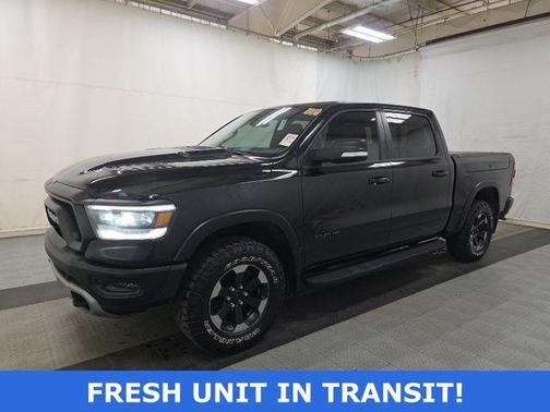 Diamond Black Crystal Pearlcoat 2019 RAM 1500 Rebel