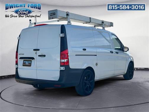 2016 Mercedes-Benz Metris Base