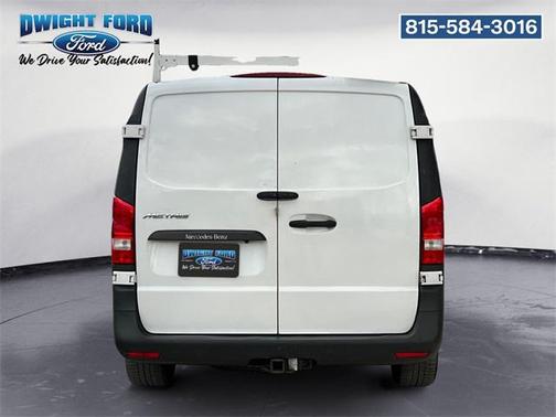 2016 Mercedes-Benz Metris Base