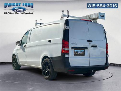 2016 Mercedes-Benz Metris Base