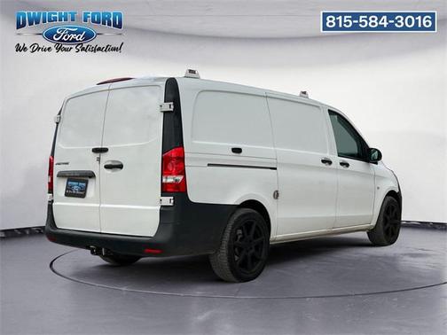 2016 Mercedes-Benz Metris Base