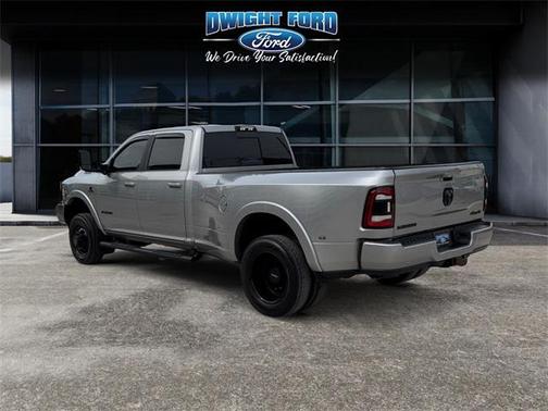 2021 RAM 3500 Laramie Crew Cab 4x4 8' Box