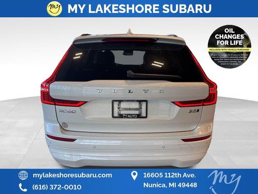 2022 Volvo XC60 B5 Momentum