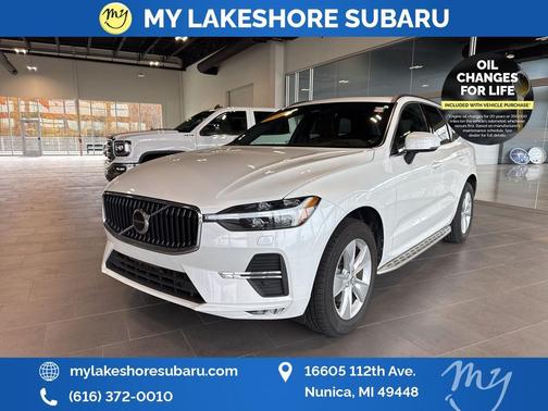 2022 Volvo XC60 B5 Momentum