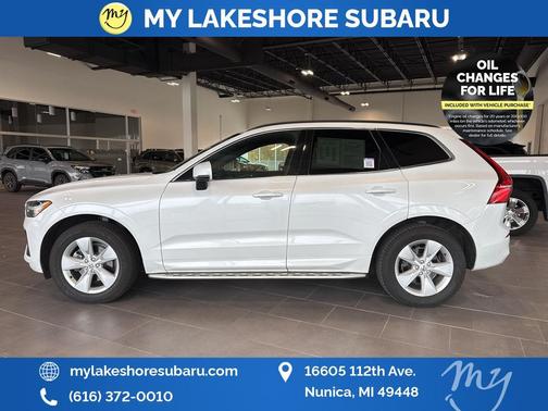 2022 Volvo XC60 B5 Momentum