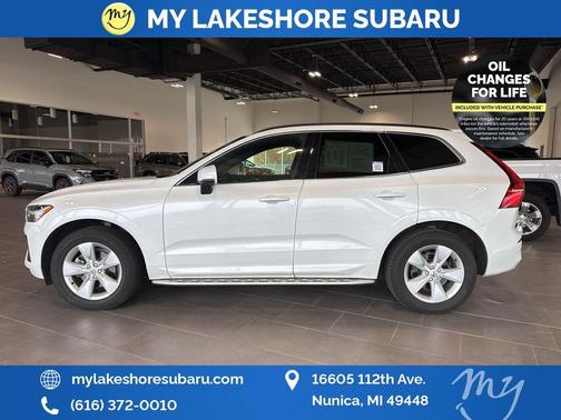 2022 Volvo XC60 B5 Momentum