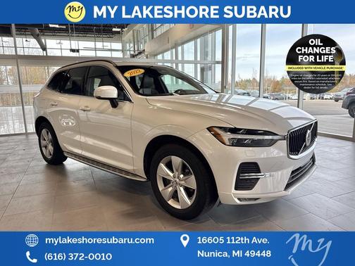 2022 Volvo XC60 B5 Momentum