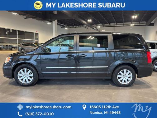 2015 Chrysler Town & Country Touring