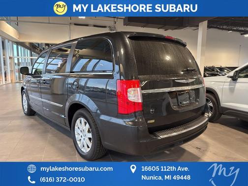 2015 Chrysler Town & Country Touring