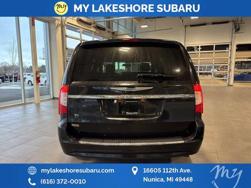 2015 Chrysler Town & Country Touring