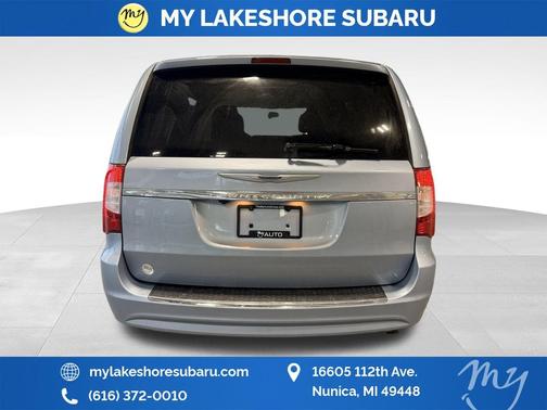 2013 Chrysler Town & Country Touring