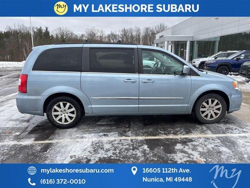 2013 Chrysler Town & Country Touring