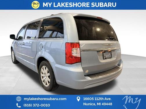 2013 Chrysler Town & Country Touring