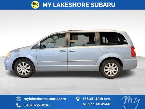 2013 Chrysler Town & Country Touring