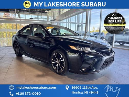2020 Toyota Camry SE