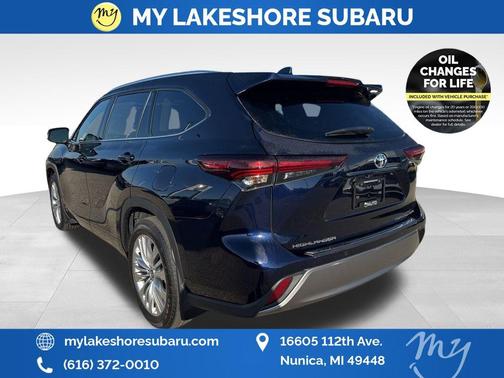 2024 Toyota Highlander Platinum