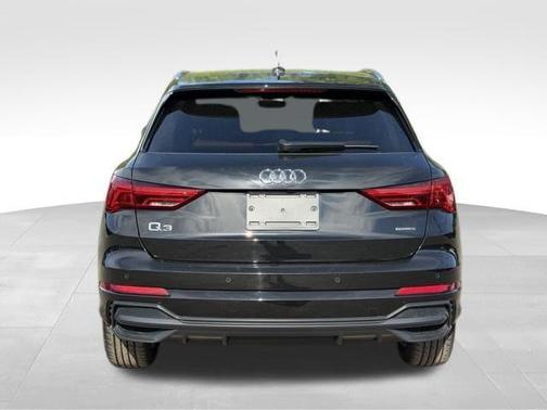 Mythos Black Metallic 2022 Audi Q3 45 S line Premium Plus