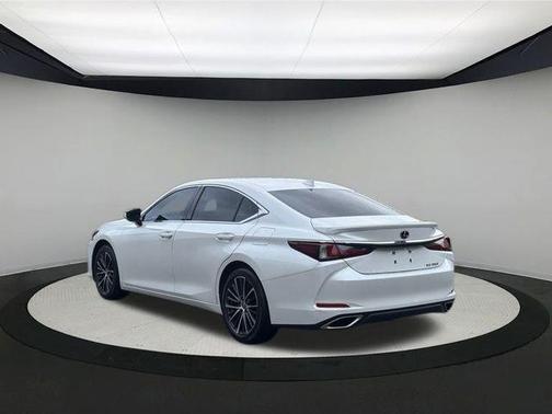 2022 Lexus ES 350 Base