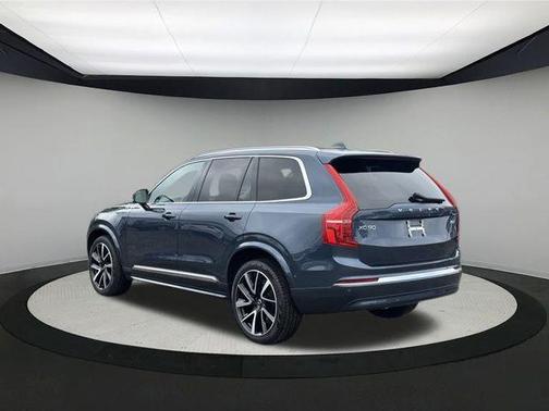 2024 Volvo XC90 B6 Plus Bright Theme 7-Seater