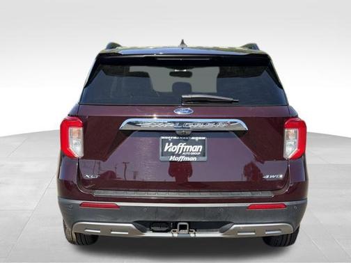Jewel Red Metallic Tinted Clearcoat 2023 Ford Explorer XLT