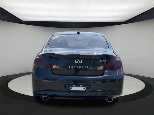 2015 INFINITI Q40 Base