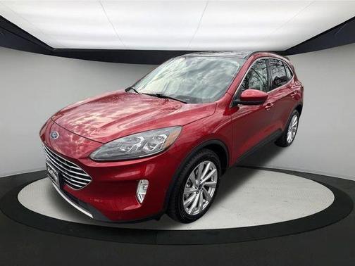 2022 Ford Escape Titanium Hybrid