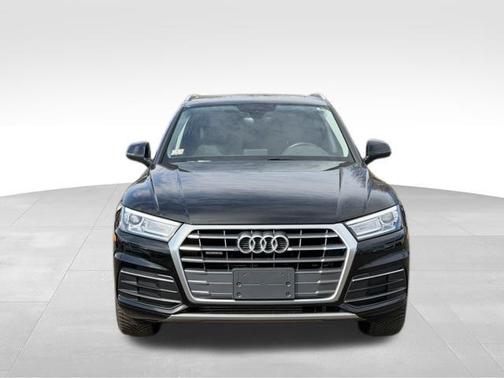 Black 2018 Audi Q5 2.0T