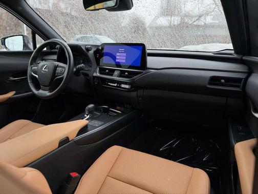 2025 Lexus UX 300h Premium