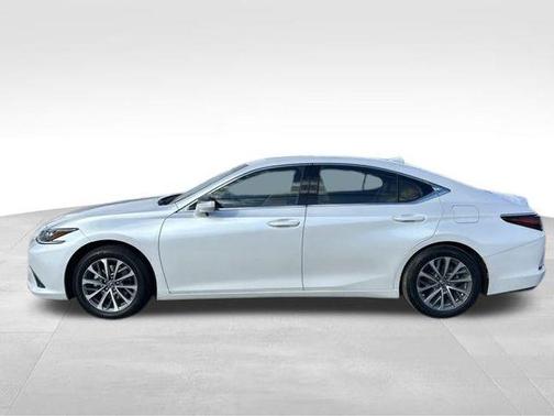 2022 Lexus ES 350 Base