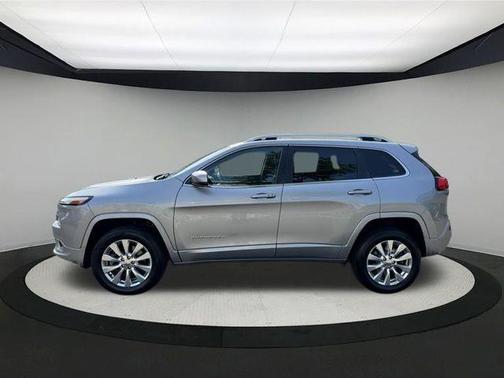 2017 Jeep Cherokee Overland