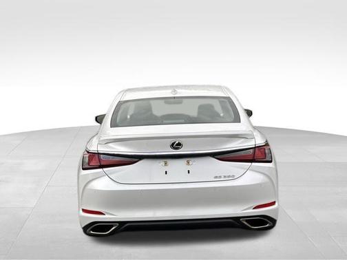 2022 Lexus ES 350 Base