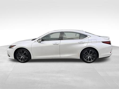 2022 Lexus ES 350 Base