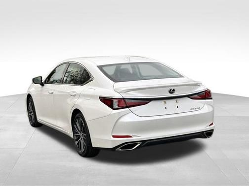 2022 Lexus ES 350 Base