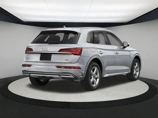 2025 Audi Q5 45 S line quattro Premium