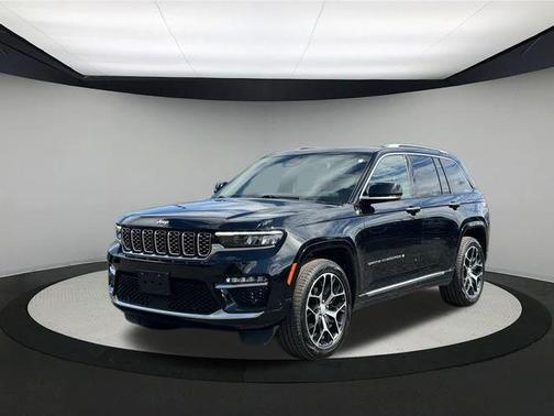 2023 Jeep Grand Cherokee Summit