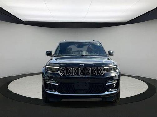 2023 Jeep Grand Cherokee Summit