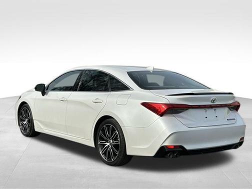 2019 Toyota Avalon Touring