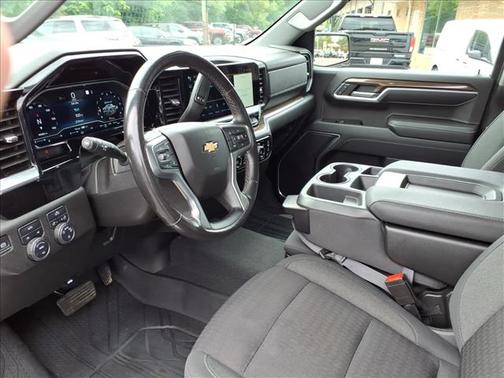 Black 2022 Chevrolet Silverado 1500 LT