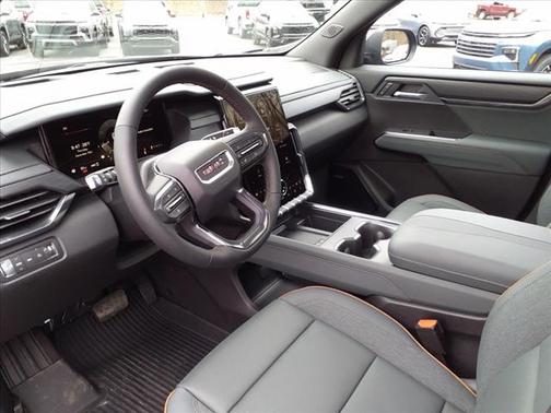 2025 GMC Acadia AWD AT4