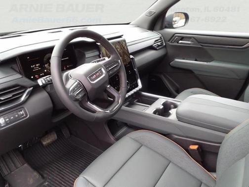 2025 GMC Acadia AWD AT4
