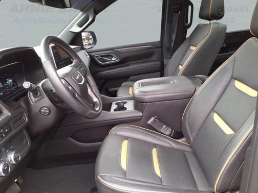 2023 GMC Yukon XL 4WD AT4