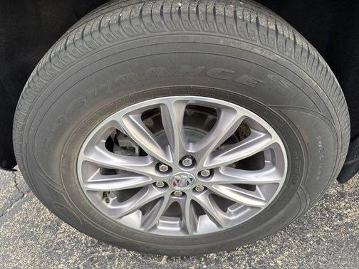 2023 Buick Enclave Essence FWD